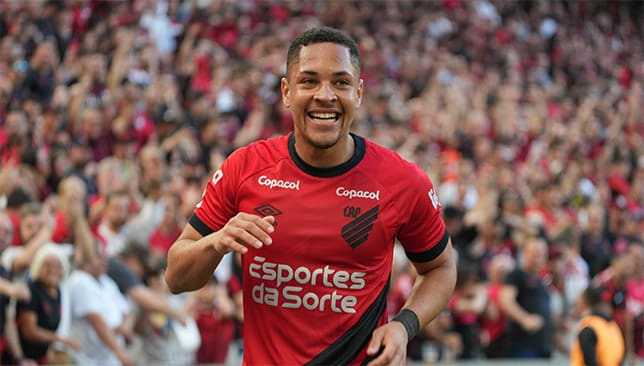 Officiel: Vitor Roque Vers Le Barça Au Mercato Hivernal