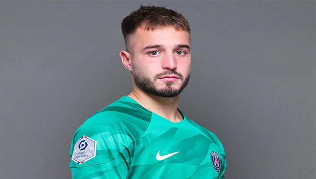 Arnau Tenas À La Place De Donnarumma Au PSG