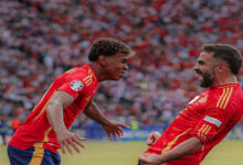 Lamine Yamal et Dani Carvajal (Getty)