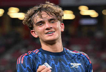 “Max Dowman, 15 ans, impressionne déjà avec les pros d’Arsenal. L’avenir est entre ses pieds.”