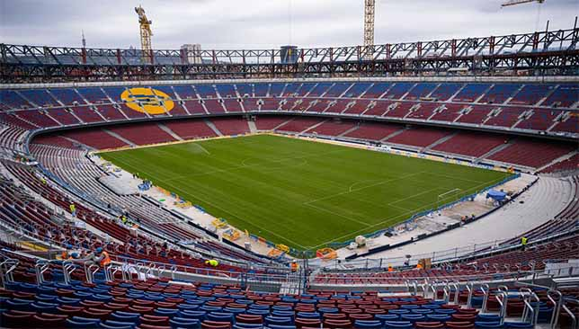 Vue du nouveau Camp Nou rénové après les travaux en 2025
