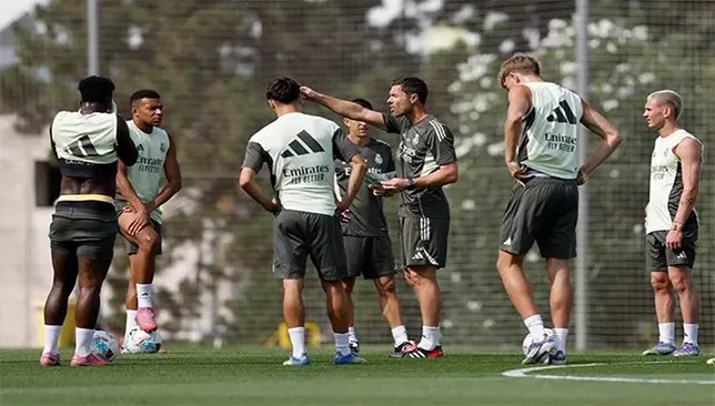 Xabi Alonso Real Madrid ( Getty)